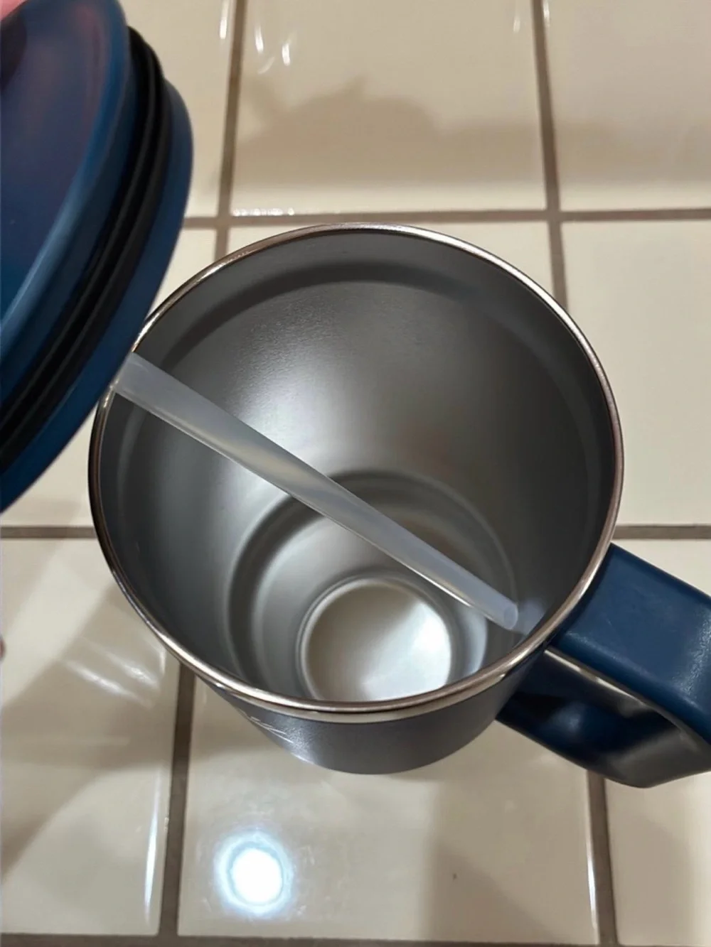 Hydro Flask Deep Navy Travel Mug with Handle and Straw